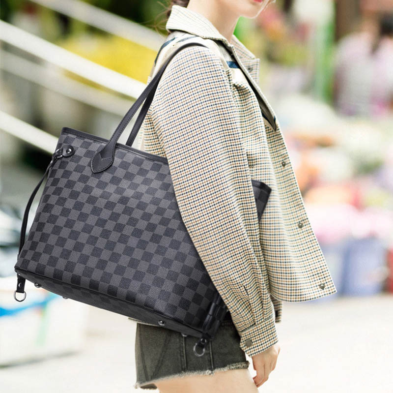 Women’s Black Checkerboard Large Tote Bags with Purse
