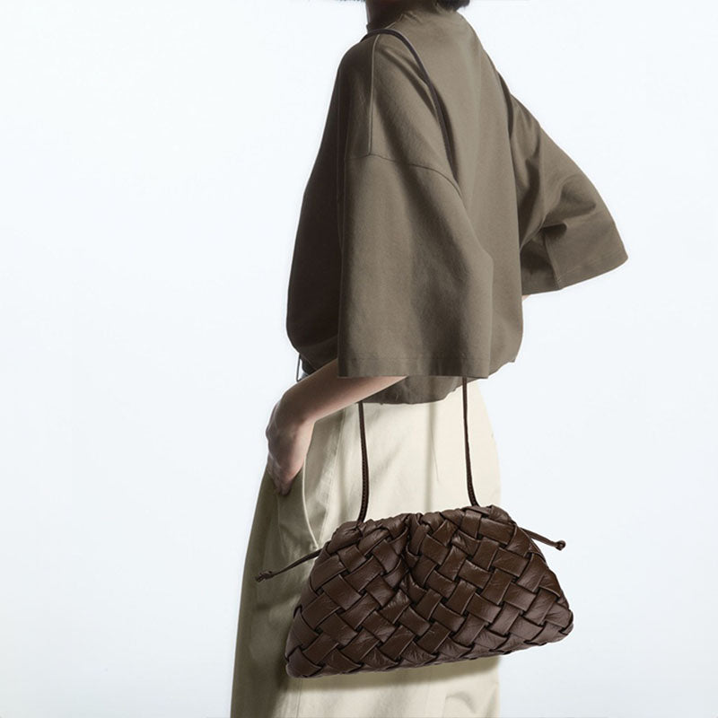 Women’s Minimalist Woven Pleated Cloud Shaped Crossbody Clutch Bag