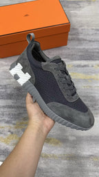 Bouncing Sneakers in grey