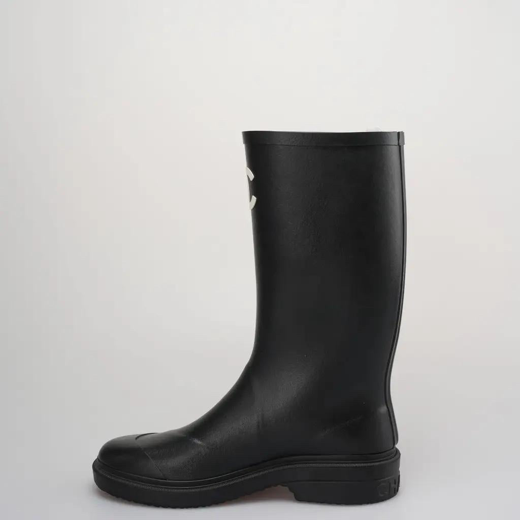 Pearl Detail Tall Boots in black