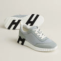 Bouncing Sneakers in light grey and white