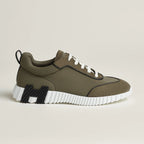 Bouncing Sneakers in olive green and white