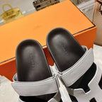 Chypre Sandals in light grey and black