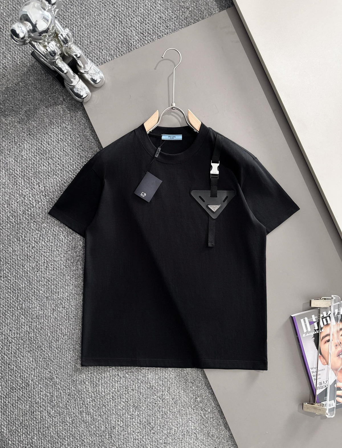 Belt Logo T-Shirt in black