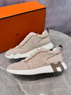 Bouncing Sneakers in beige and white