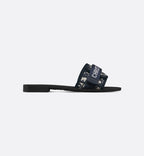 Dway Oblique Slides in navy and cream