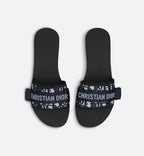 Dway Oblique Slides in navy and cream