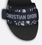Dway Oblique Slides in navy and cream
