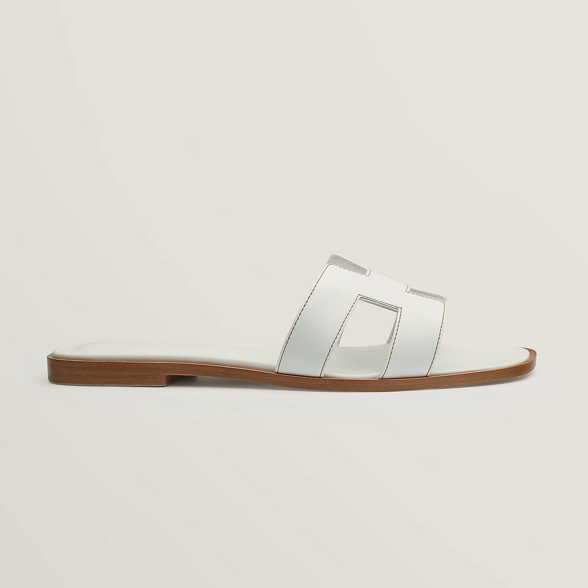Chypre Sandals in white and tan