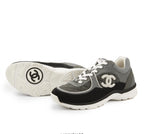 Runner Sneakers in grey, black and white