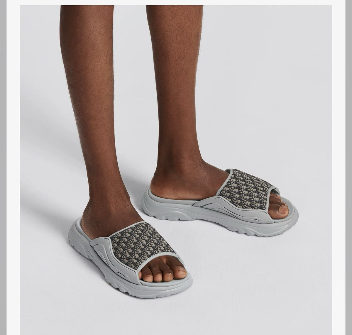 Aqua Oblique Slides in grey