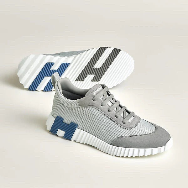 Bouncing Sneakers in light grey and blue
