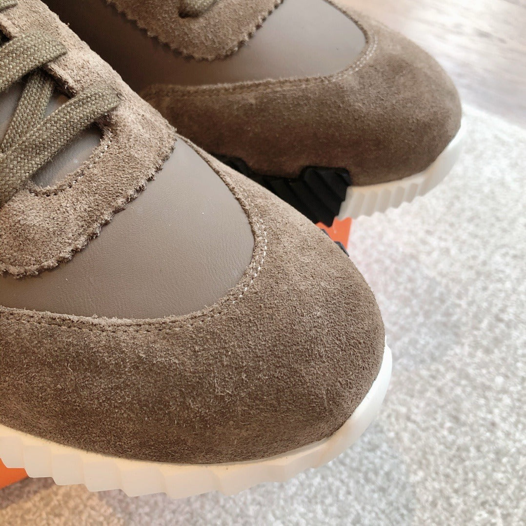 Bouncing Sneakers in etoupe brown