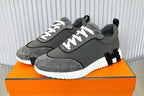 Bouncing Sneakers in dark grey, black and white