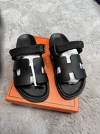 Chypre Sandals in black