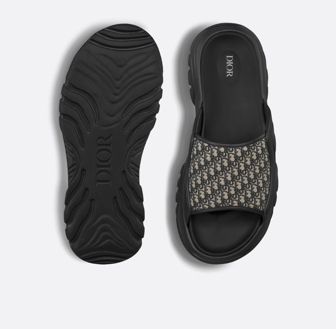 Alpha Oblique Slides in black and grey