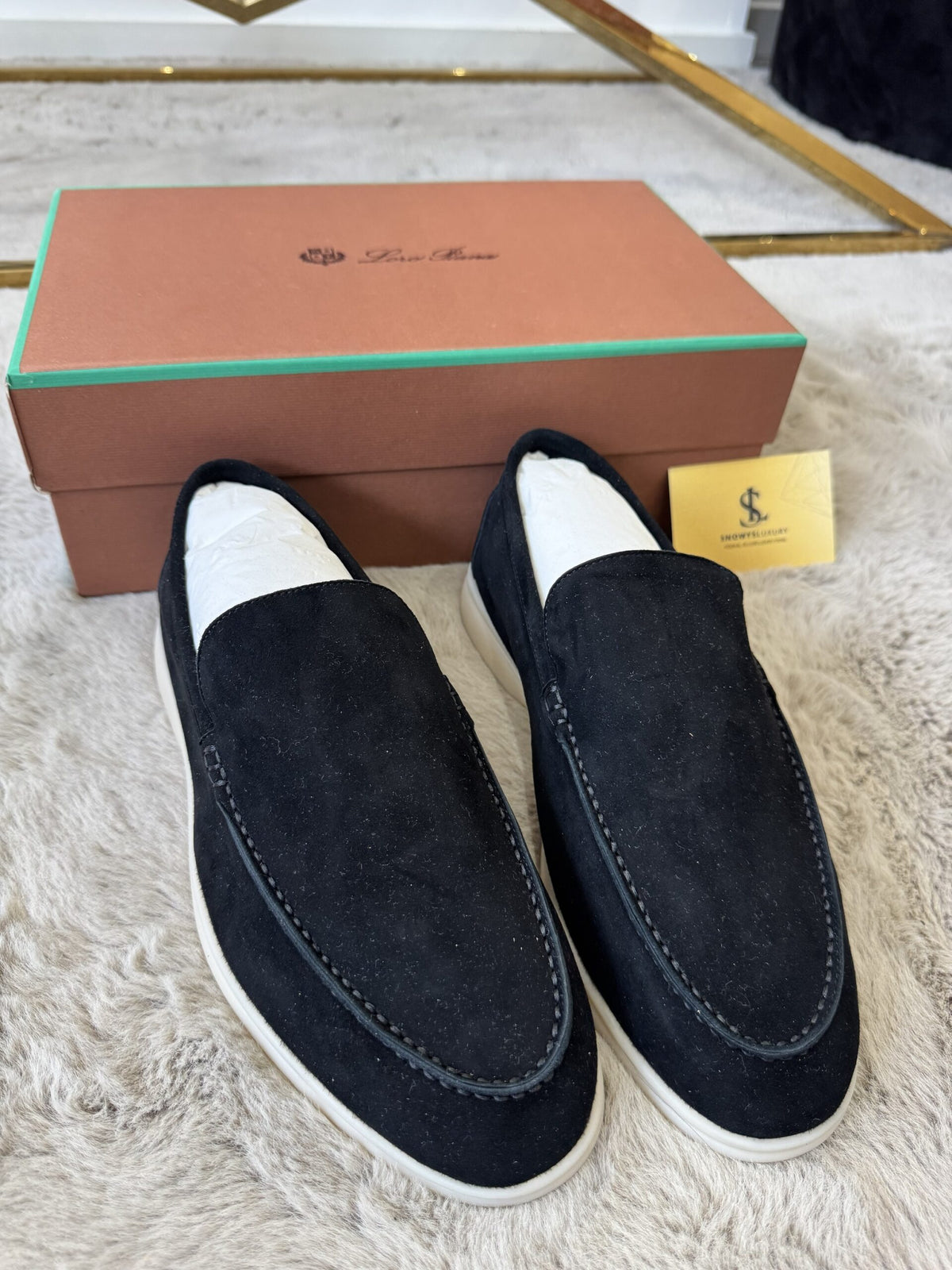 Summer Walk Loafers in black and white