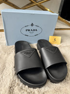 Triangle Detail Leather Slides in black