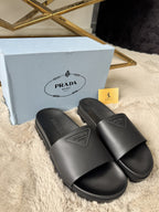 Triangle Detail Leather Slides in black
