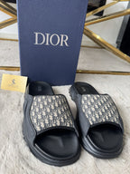 Alpha Oblique Slides in black and grey