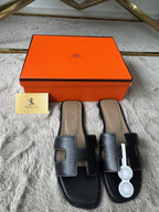 Oran Sandals in black