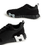 Bouncing Sneakers in black and white