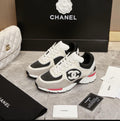 Runner Sneakers in white, black and pink