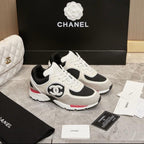 Runner Sneakers in white, black and pink