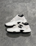 Runner Sneakers in white and black