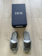 Aqua Oblique Slides in grey