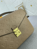 Pochette Métis Bag in taupe beige