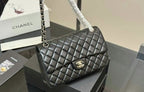 Classic Flap Medium Bag in black