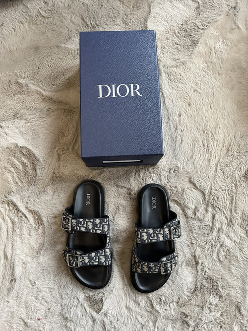 Aqua Oblique Sandals in black and grey