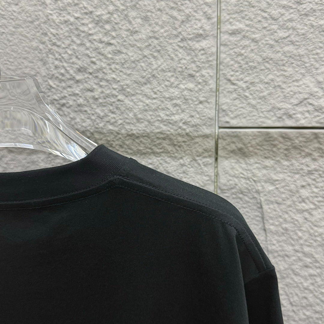 Ami de Coeur Crystal T-Shirt in black and white