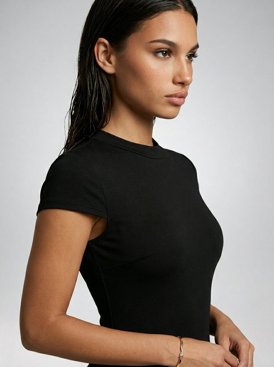 Elowen Crew Neck Short Sleeve Pleated A Line Midi Dress in Black