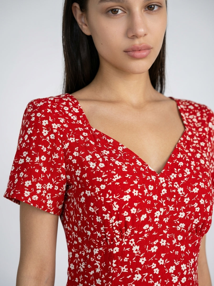 Liora Floral V Neck Short Sleeve Maxi Dress in Red