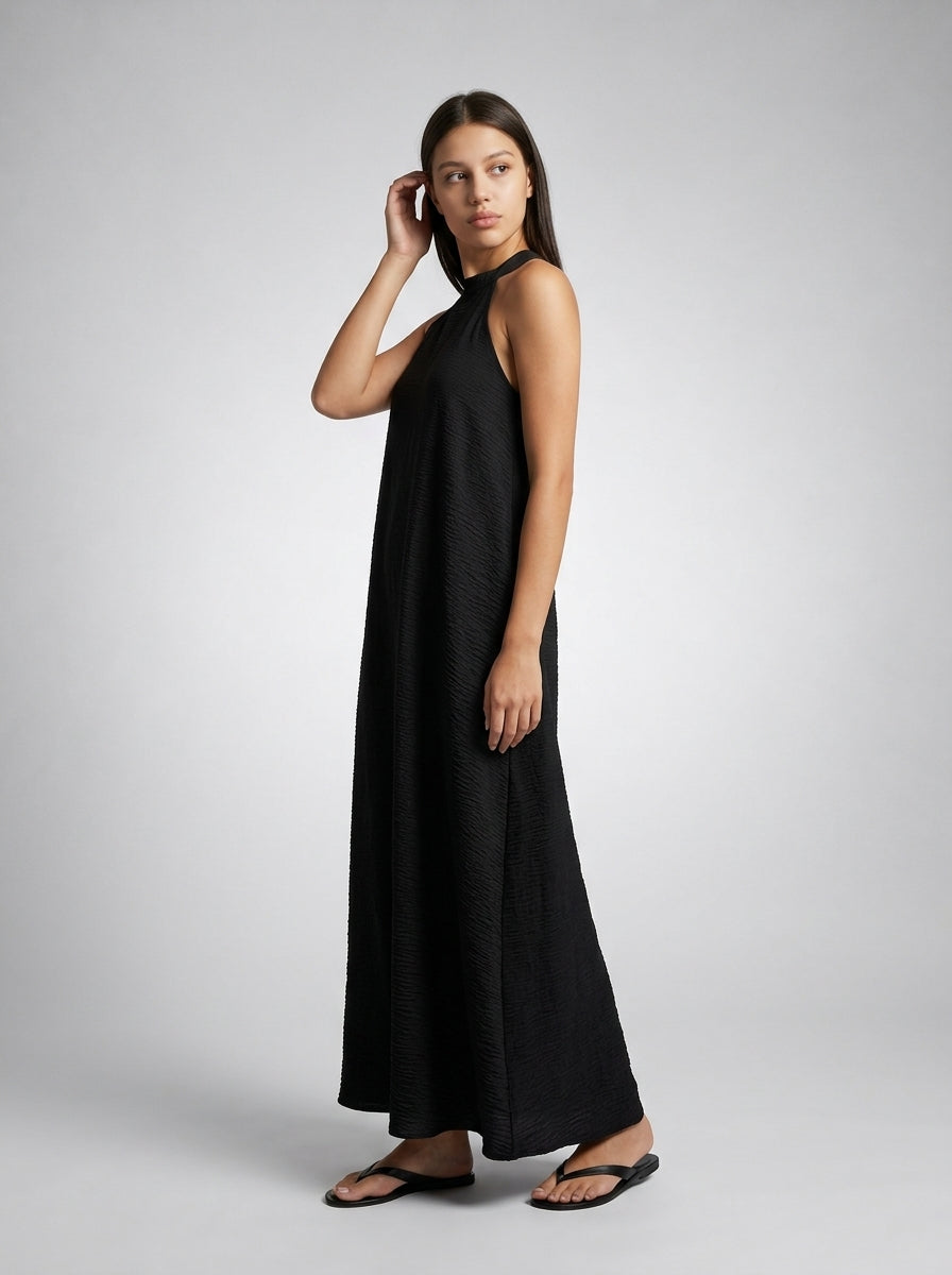 Yara Textured Halter Neck Sleeveless Maxi Dress in Black