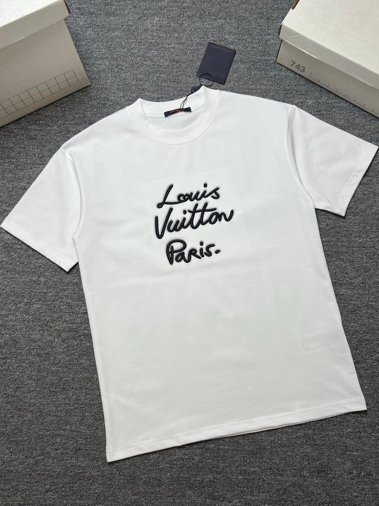 Paris Script T-Shirt in white and black