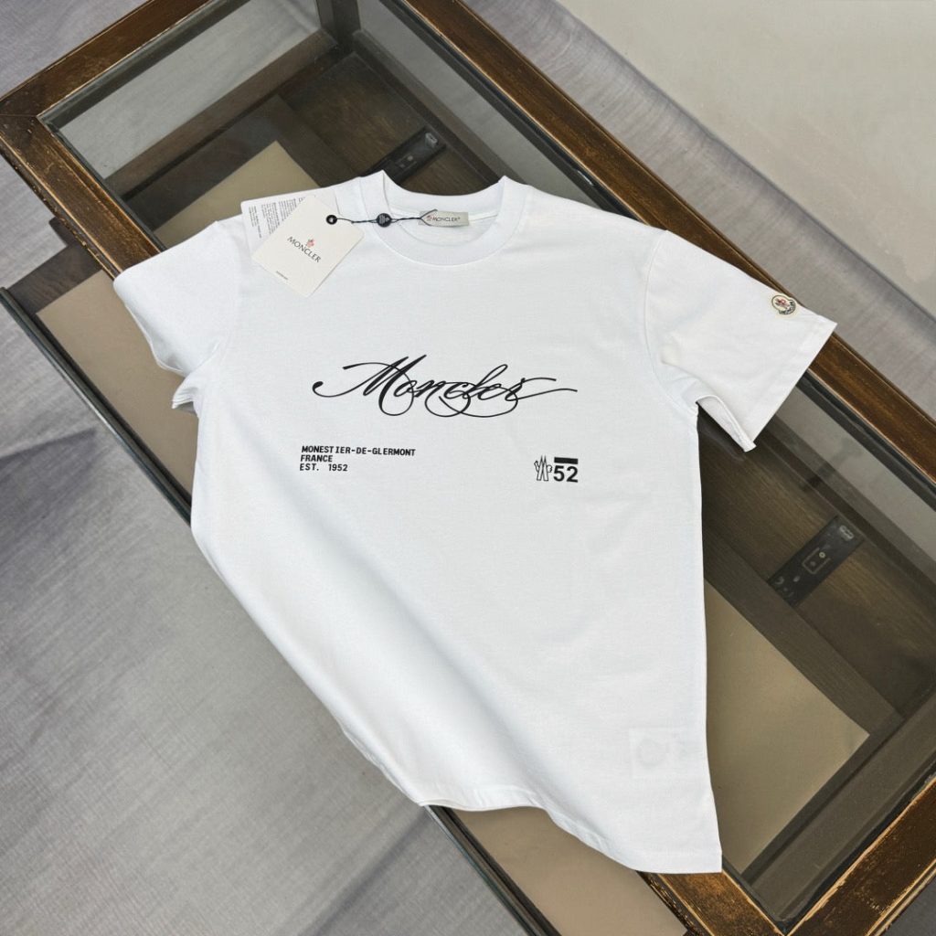 Heritage Script T-Shirt in white and black
