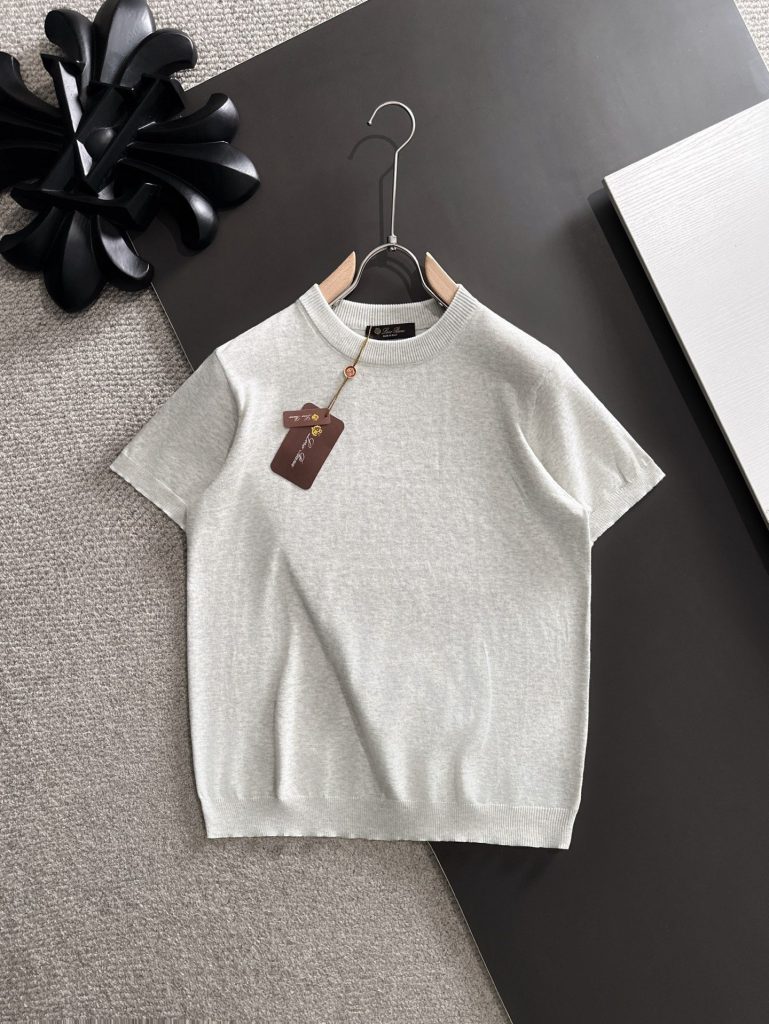 Levo Knit T-Shirt in cream