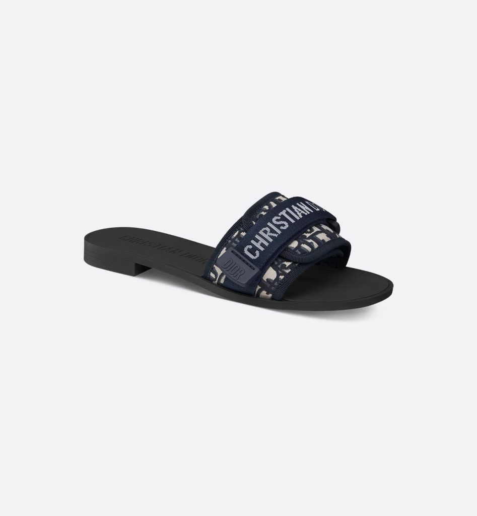 Dway Oblique Slides in navy and cream