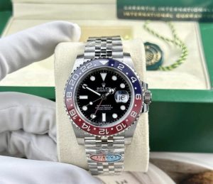 GMT-Master II 40mm black dial Jubilee-style bracelet — product image