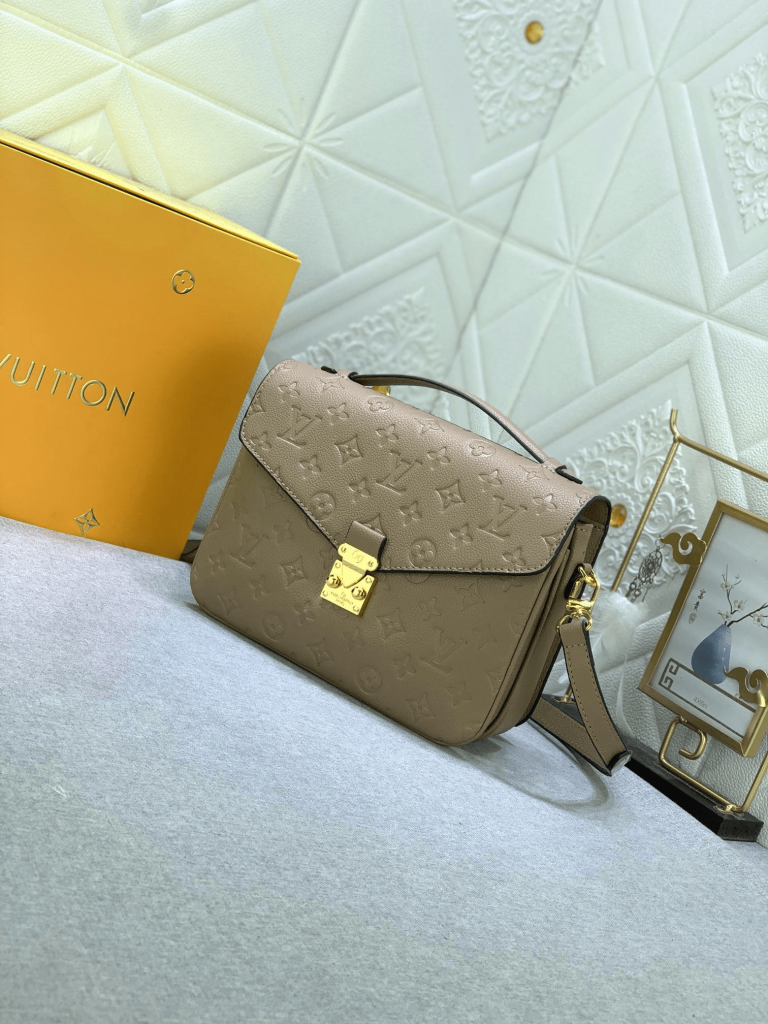 Pochette Métis Bag in taupe beige