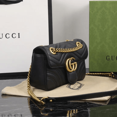 Marmont Small Shoulder Bag in black