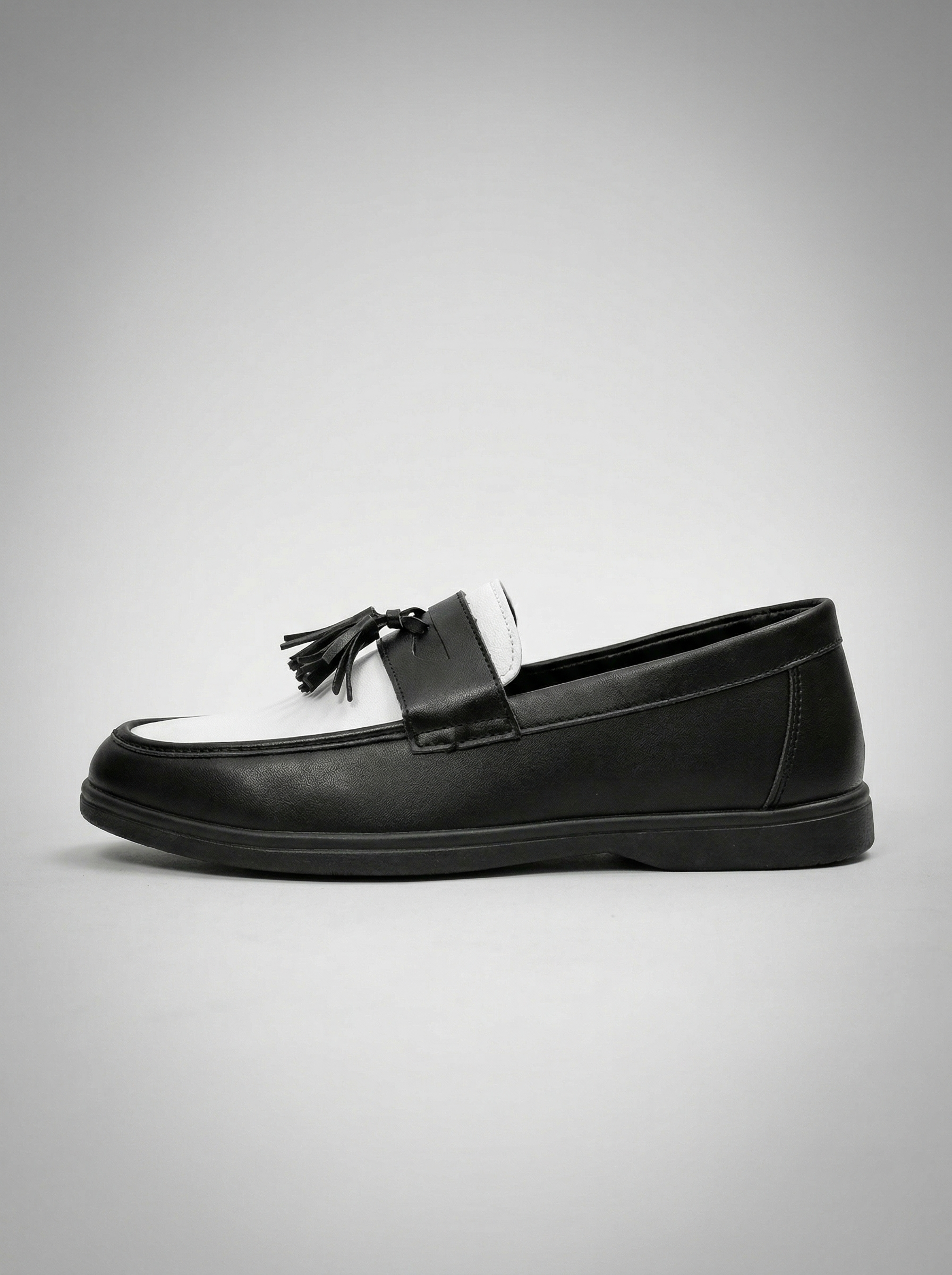 Mens Classic Slip-On Two-Tone Tassel Loafers — product image